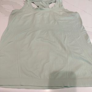Athleta momentum tank. Mint. Sz large
